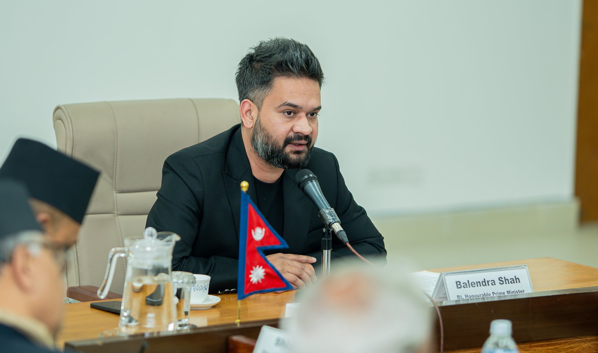 श्रम मन्त्रालयको जिम्मेवारी अब प्रधानमन्त्री शाहले आफैँ सम्हाल्ने