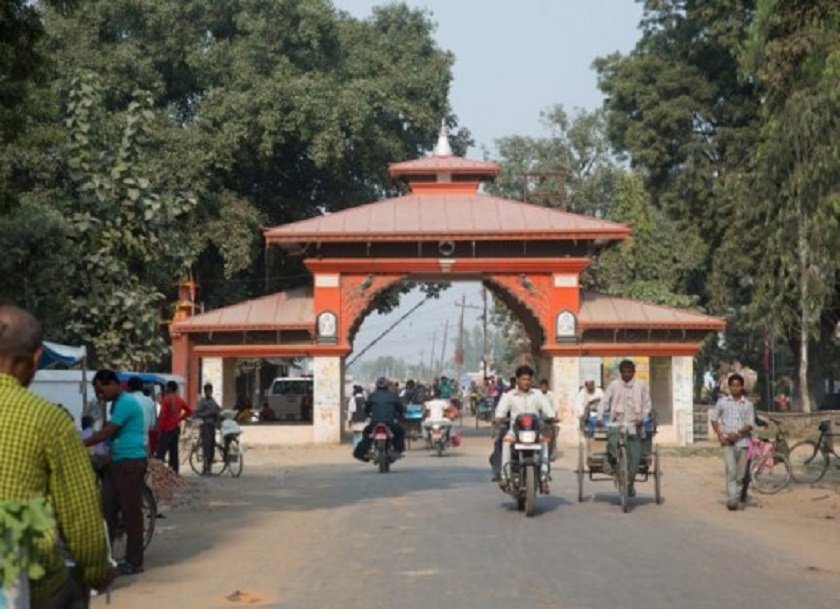 भारतबाट दसैँ मनाउन पाँच दिनमा ५० हजारभन्दा बढी नेपाली स्वदेश फर्किए