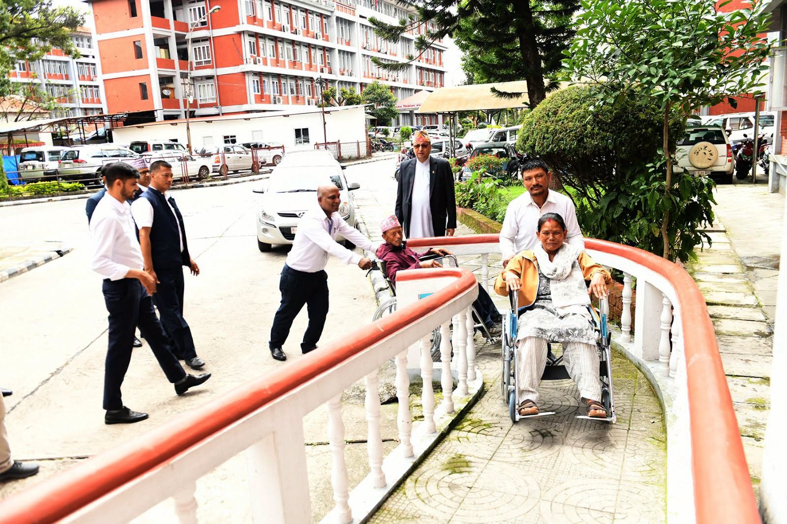 त्रिभुवन विमान स्थलमा व्हीलचेयरको  सेवा सुरु