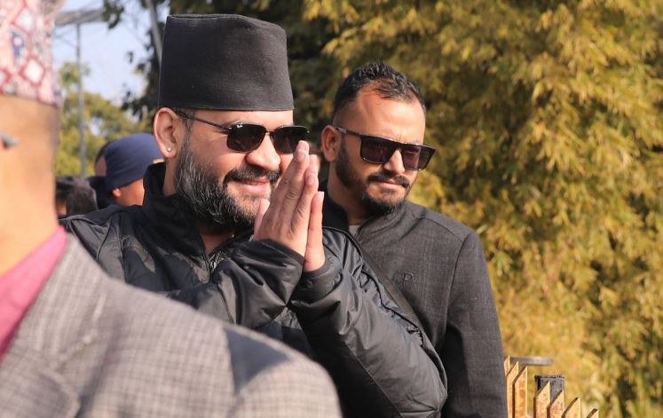 इलाम पुगे बालेन, सुरु गरे भेटघाट