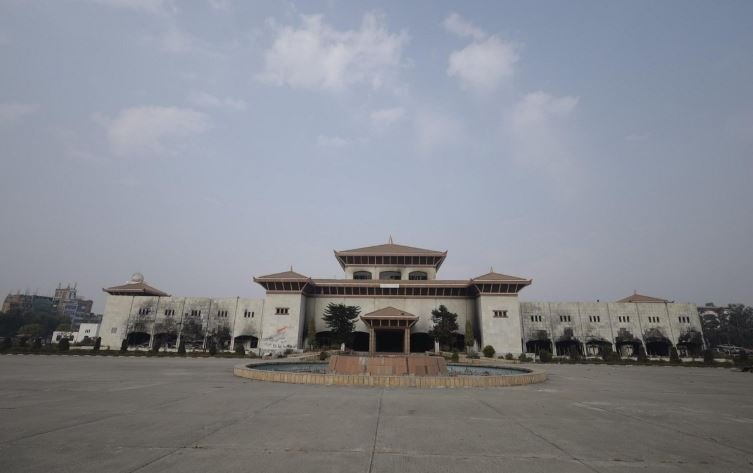 चुनाव आइसक्यो, संसद् भवनको छैन टुङ्गो