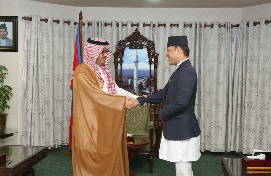 सभामुख अर्याल र साउदी अरेबियाका राजदूतबिच शिष्टाचार भेटवार्ता