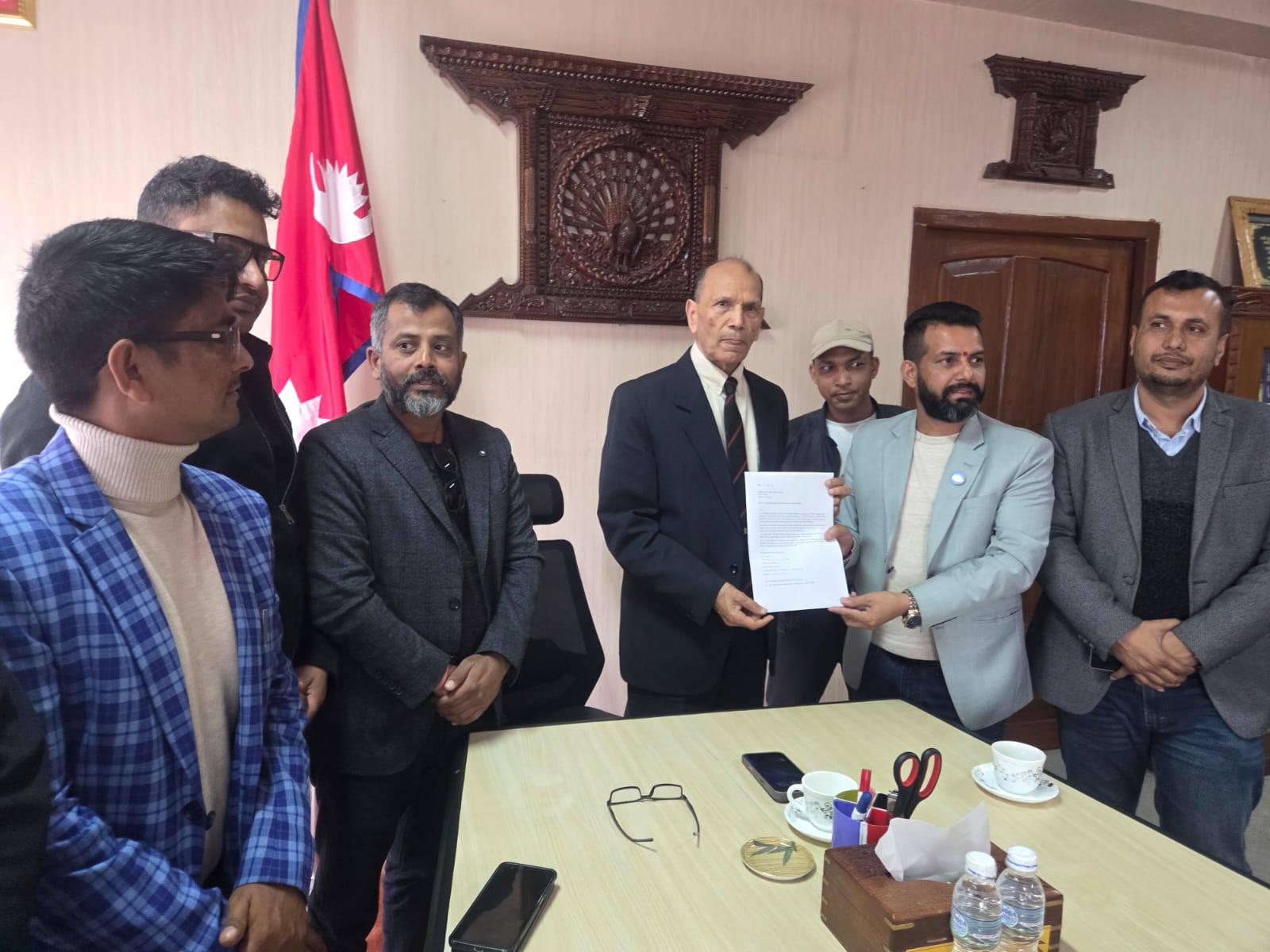 इरानी सेनाको कब्जामा रहेका अमृत झाको रिहाइका लागि गुहार माग्दै परिवार