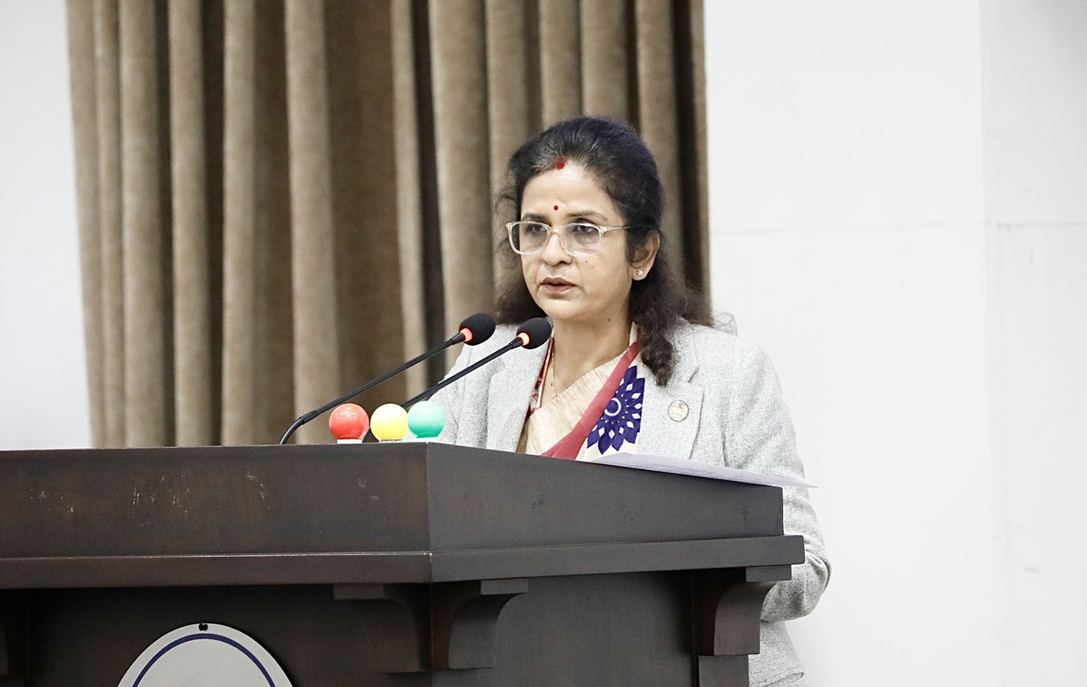 उद्योगमन्त्रीले दिइन् राजीनामा