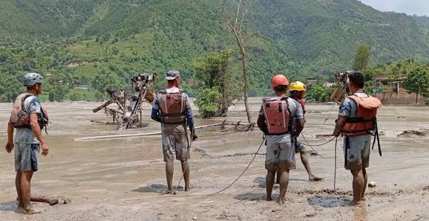 बाढीका कारण प्रभावित १३ हजारभन्दा बढीको उद्धार