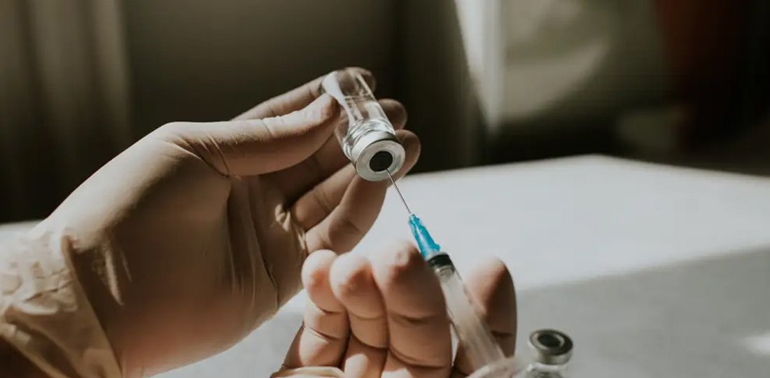 मानिसमा पहिलो पटक ‘रिभर्स एजिङ’ औषधि परीक्षण, बुढ्यौली उल्ट्याउने दाबी