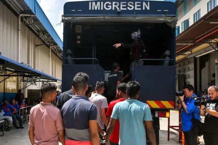 मलेसियामा आप्रवासन विभागको ठूलो छापा, ३४ नेपालीसहित २७० विदेशी कामदार पक्राउ