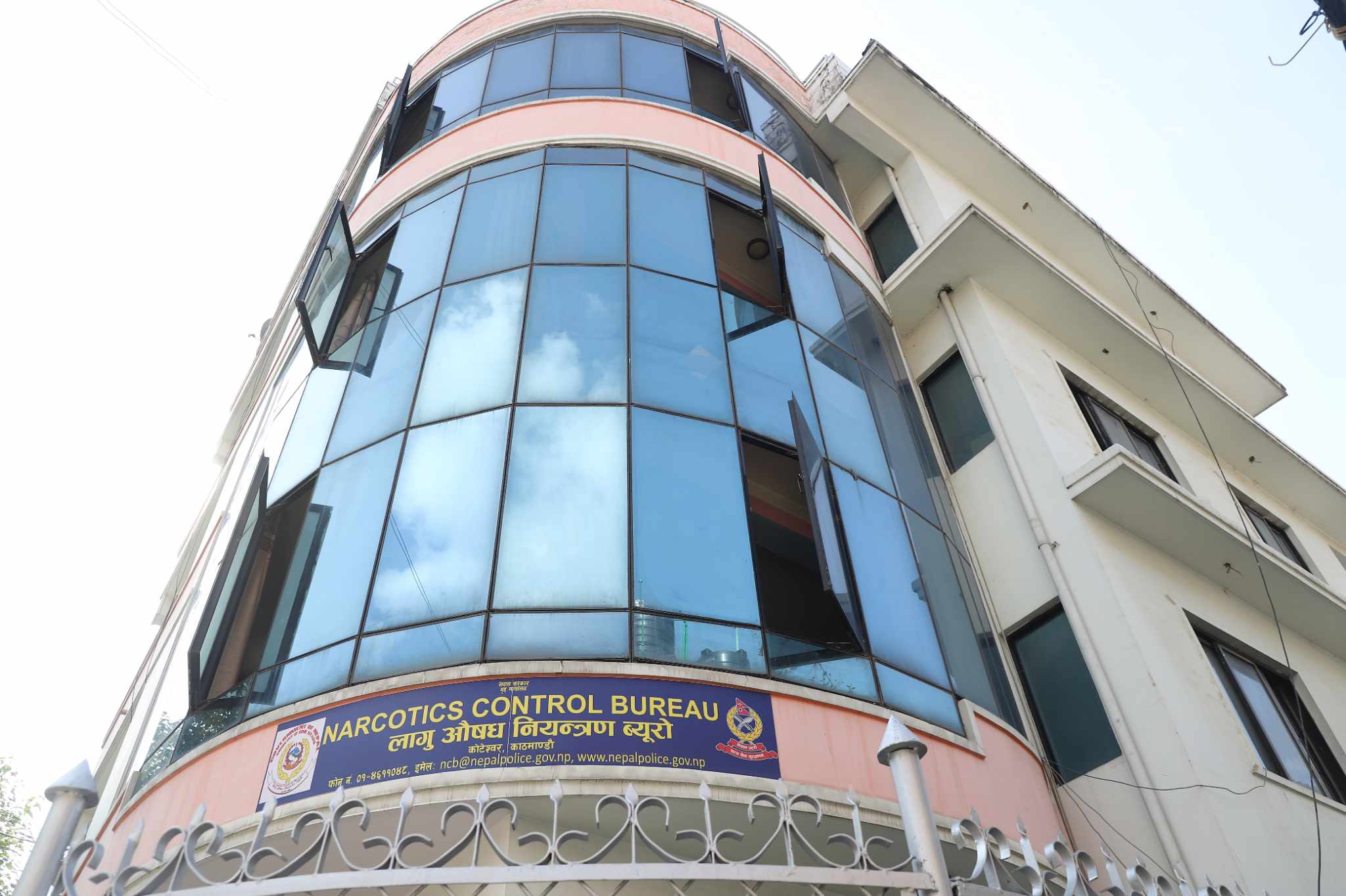 नेपाल आएकी थाइ नागरिकको पेटबाट निकालियो २९ वटा क्याप्सुल कोकिन