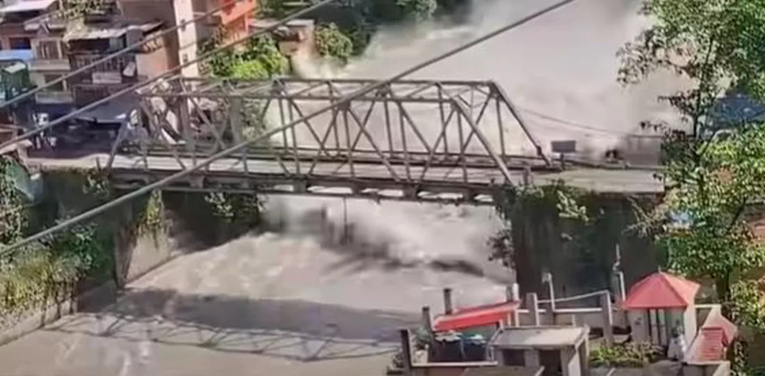 सडक र पुलमा २० अर्ब बराबर क्षति, पुनर्निर्माणमा वर्षौँ लाग्ने