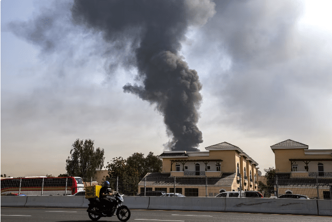 मिसाइलको अवशेष खस्दा अबुधाबीमा दुई जनाको मृत्यु